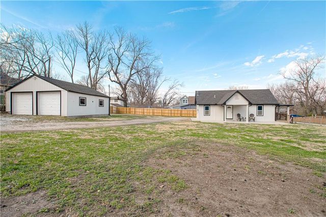 1538 S 40th Street, Kansas City, KS 66106