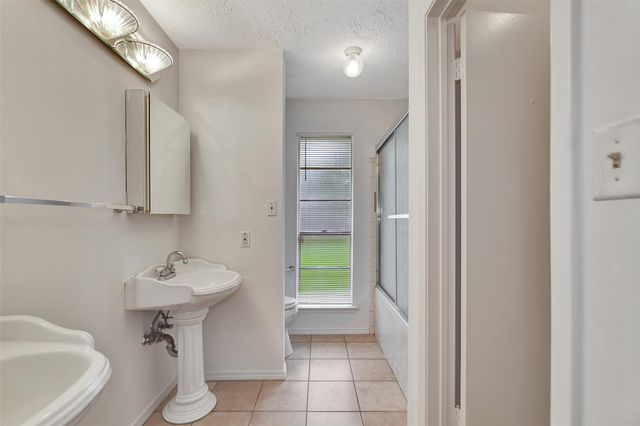 10302 Blue Oak Drive, Houston, TX 77065