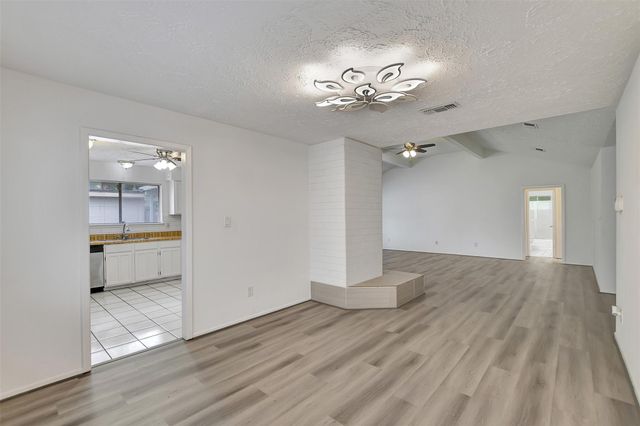 10302 Blue Oak Drive, Houston, TX 77065