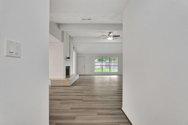 10302 Blue Oak Drive, Houston, TX 77065