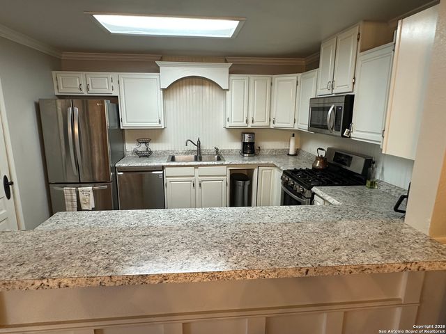 11739 County Road 401, Stockdale, TX 78160