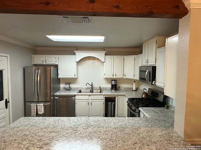 11739 County Road 401, Stockdale, TX 78160