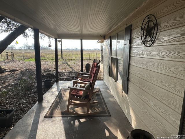 11739 County Road 401, Stockdale, TX 78160