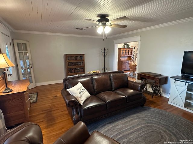 11739 County Road 401, Stockdale, TX 78160