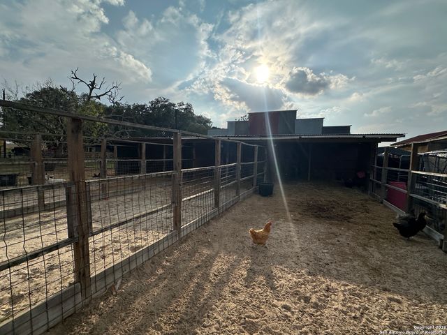 11739 County Road 401, Stockdale, TX 78160