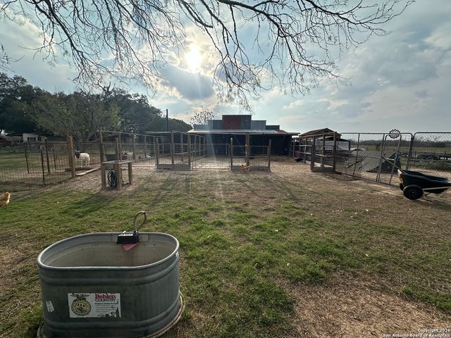 11739 County Road 401, Stockdale, TX 78160