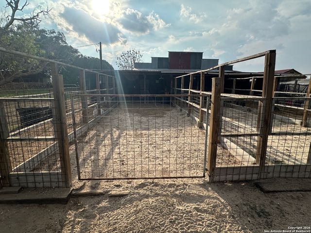 11739 County Road 401, Stockdale, TX 78160