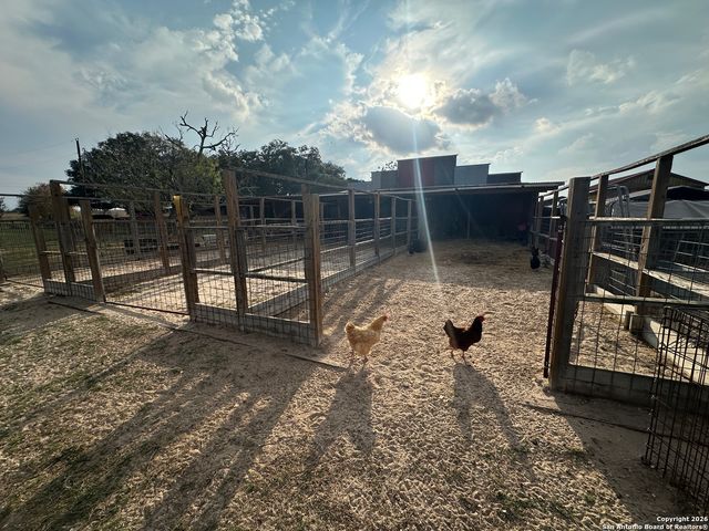 11739 County Road 401, Stockdale, TX 78160