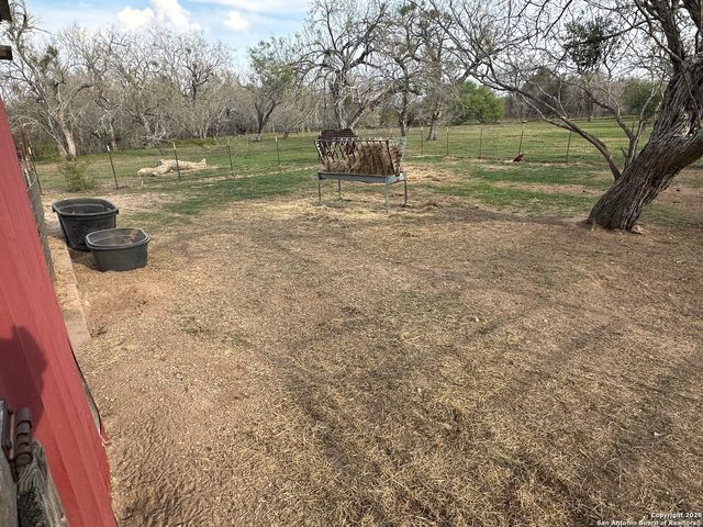 11739 County Road 401, Stockdale, TX 78160