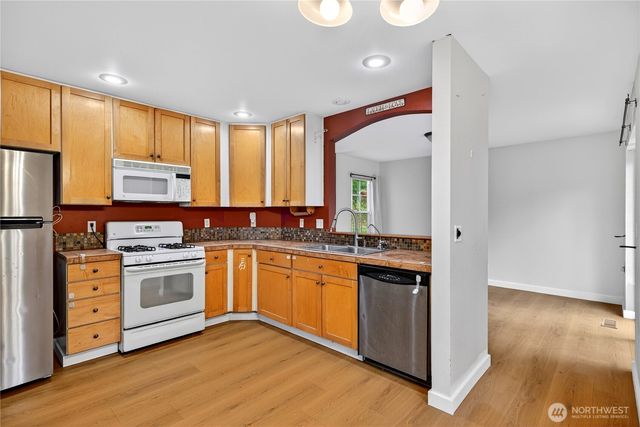 6013 98th Street NW, Marysville, WA 98271