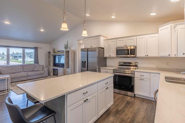 2102 Prairie PLACE, Holmen, WI 54636