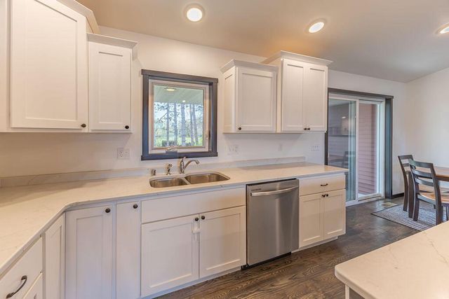 2102 Prairie PLACE, Holmen, WI 54636