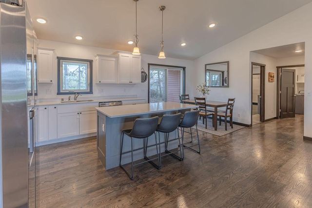 2102 Prairie PLACE, Holmen, WI 54636