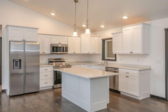 2102 Prairie PLACE, Holmen, WI 54636