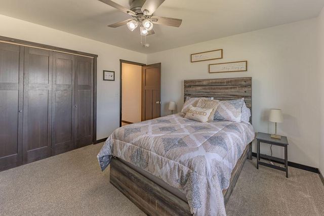 2102 Prairie PLACE, Holmen, WI 54636