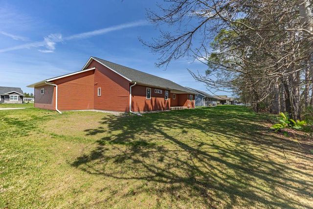 2102 Prairie PLACE, Holmen, WI 54636