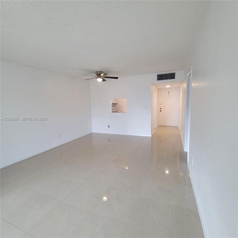 6021 NW 61st Avenue 207, Tamarac, FL 33319