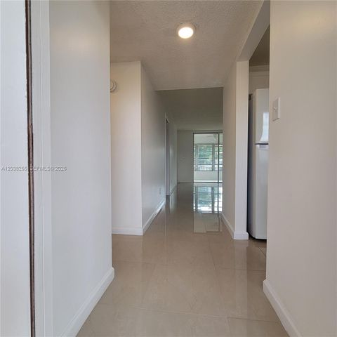 6021 NW 61st Avenue 207, Tamarac, FL 33319