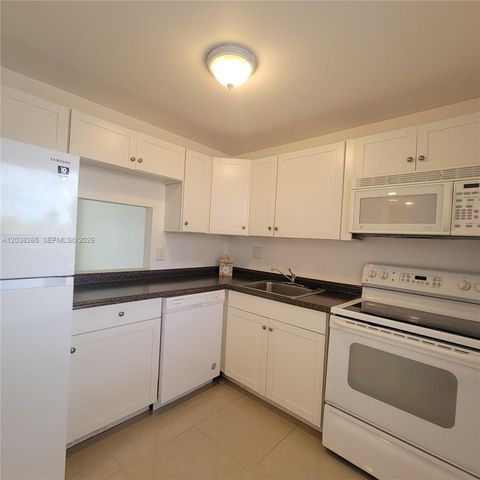 6021 NW 61st Avenue 207, Tamarac, FL 33319