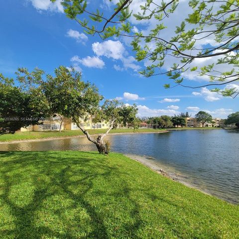 6021 NW 61st Avenue 207, Tamarac, FL 33319