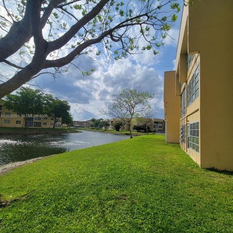 6021 NW 61st Avenue 207, Tamarac, FL 33319