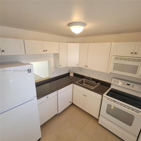 6021 NW 61st Avenue 207, Tamarac, FL 33319