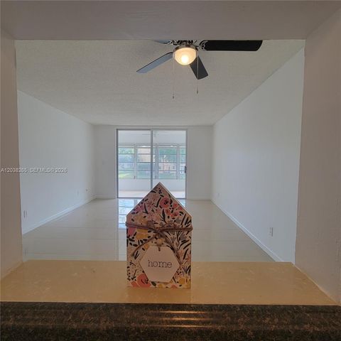 6021 NW 61st Avenue 207, Tamarac, FL 33319