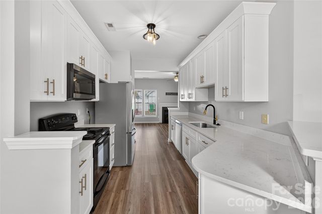 12811 Bullock Greenway Boulevard, Charlotte, NC 28277