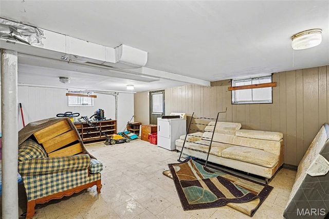 38 N Main Street, Wood River, IL 62095