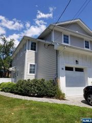 7 Lindley Avenue B, Tenafly, NJ 07670