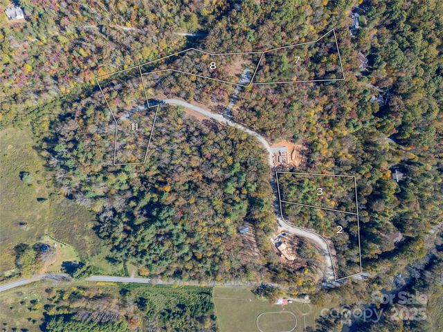 000 Nature Walk Lane 7, Hendersonville, NC 28739