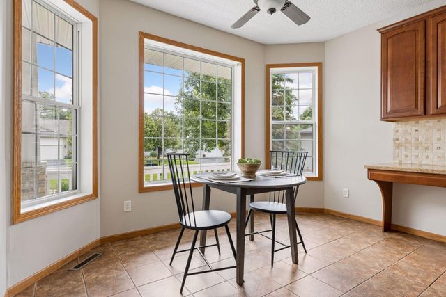17461 Haralson Drive, Eden Prairie, MN 55347
