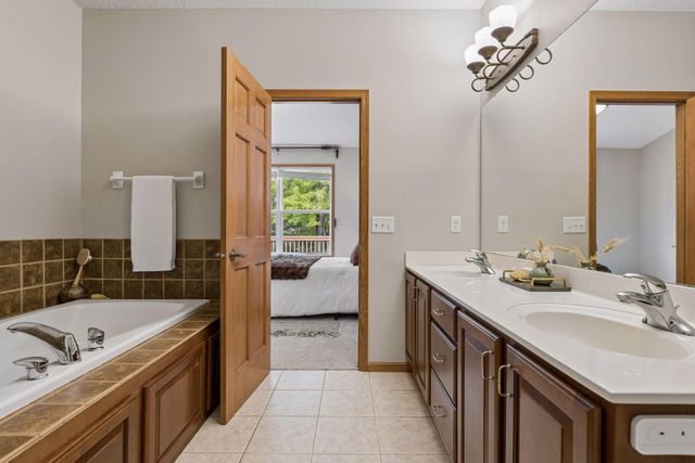 17461 Haralson Drive, Eden Prairie, MN 55347