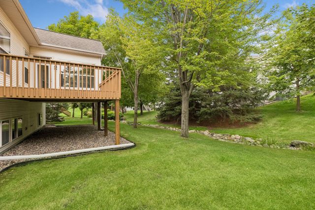 17461 Haralson Drive, Eden Prairie, MN 55347