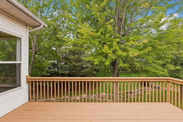 17461 Haralson Drive, Eden Prairie, MN 55347