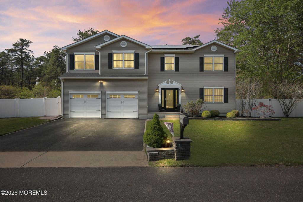 441 Montgomery Avenue, Toms River, NJ 08757
