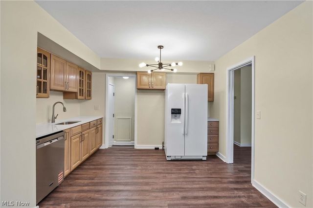 4267 Bentley Drive, North Olmsted, OH 44070