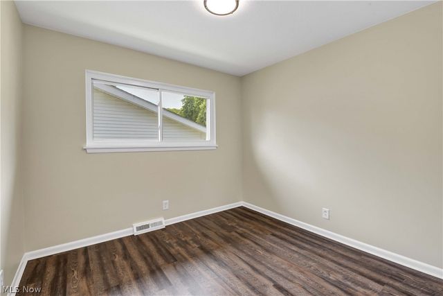 4267 Bentley Drive, North Olmsted, OH 44070