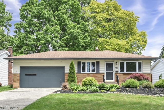 4267 Bentley Drive, North Olmsted, OH 44070