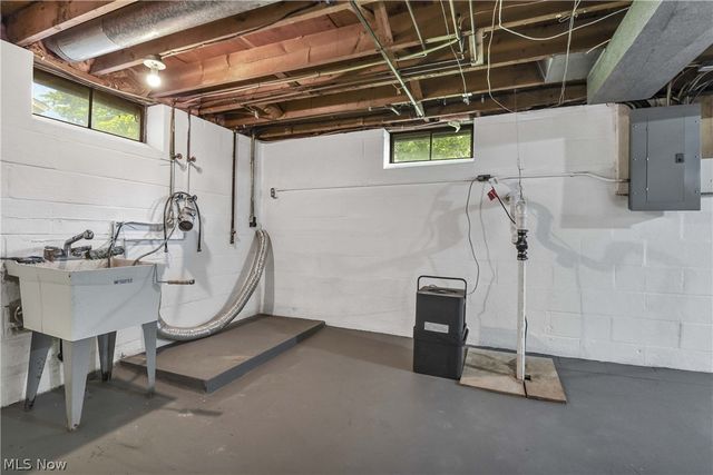 4267 Bentley Drive, North Olmsted, OH 44070