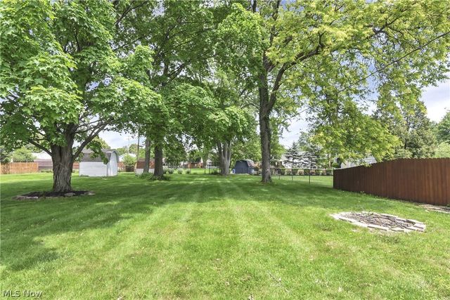 4267 Bentley Drive, North Olmsted, OH 44070