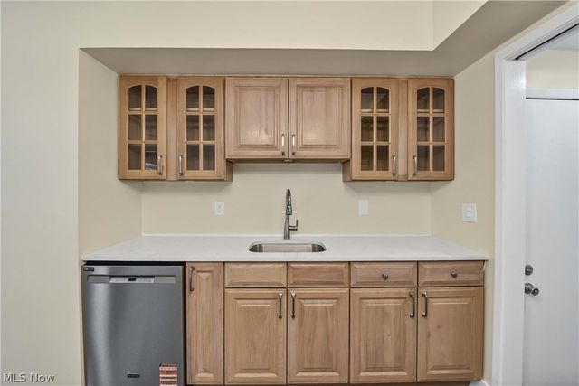 4267 Bentley Drive, North Olmsted, OH 44070