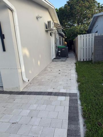 8600 NW 21st St 1, Sunrise, FL 33322