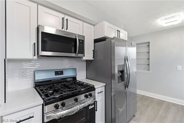 9486 York Road, North Royalton, OH 44133