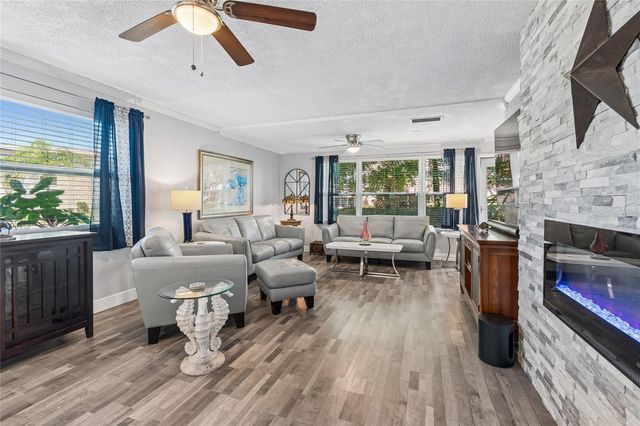 5501 80TH STREET N 102, St Petersburg, FL 33709