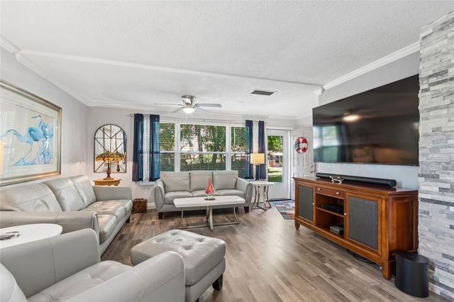 5501 80TH STREET N 102, St Petersburg, FL 33709