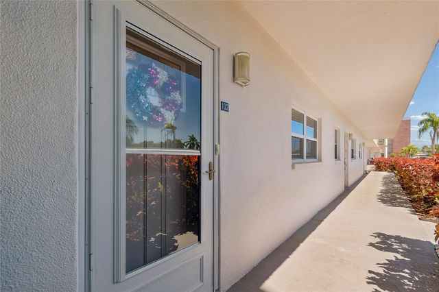 5501 80TH STREET N 102, St Petersburg, FL 33709