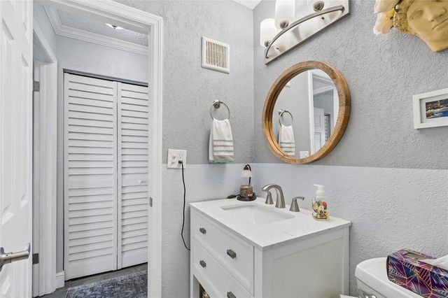 5501 80TH STREET N 102, St Petersburg, FL 33709