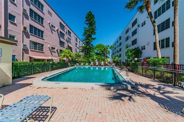 5501 80TH STREET N 102, St Petersburg, FL 33709