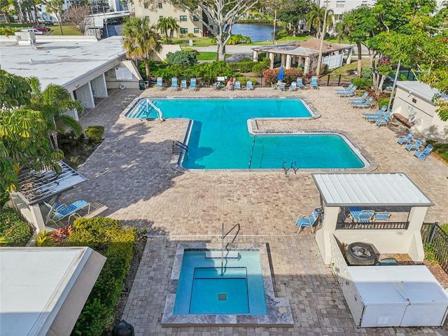 5501 80TH STREET N 102, St Petersburg, FL 33709